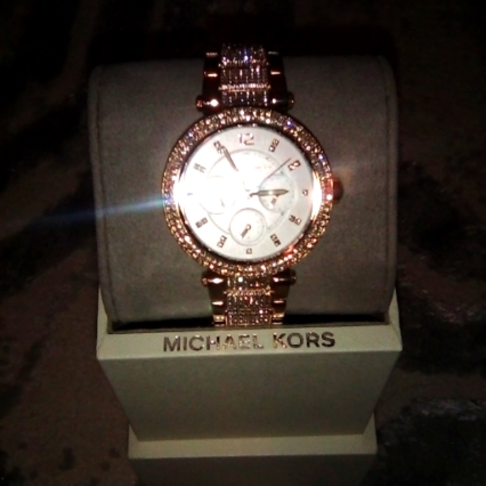 Mk watch - Picture 1 of 11